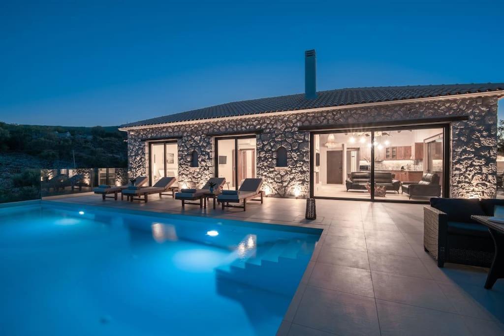 Villa Infinito *