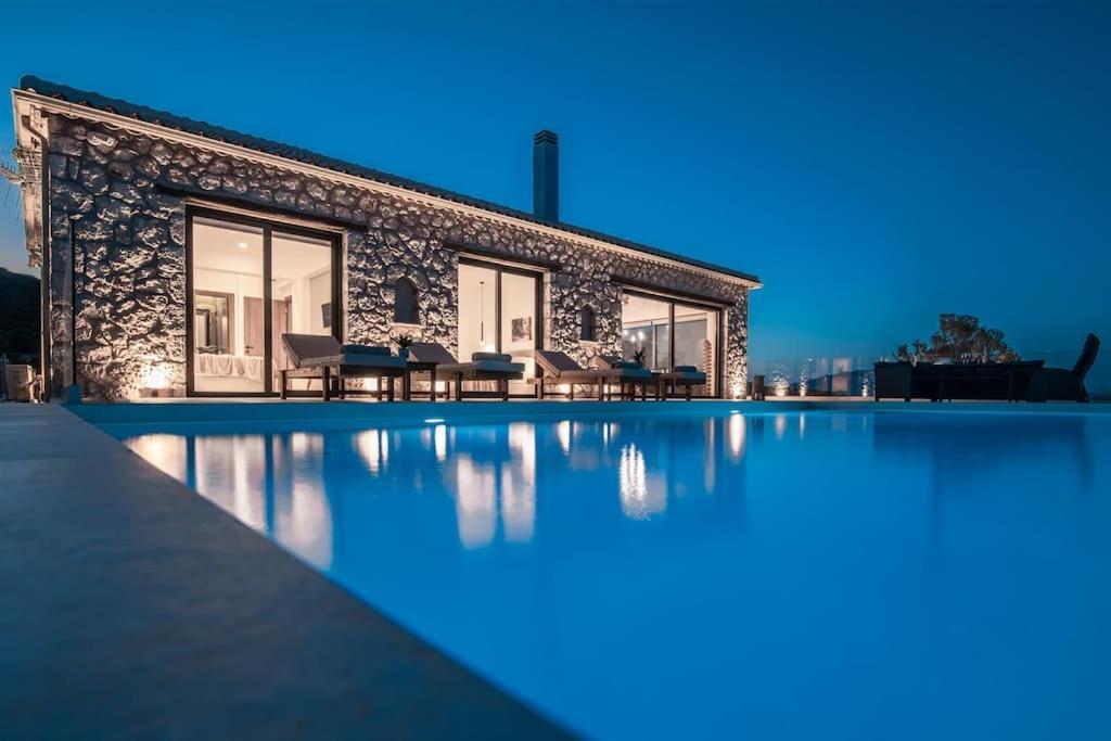 Infinito Villa Skinária